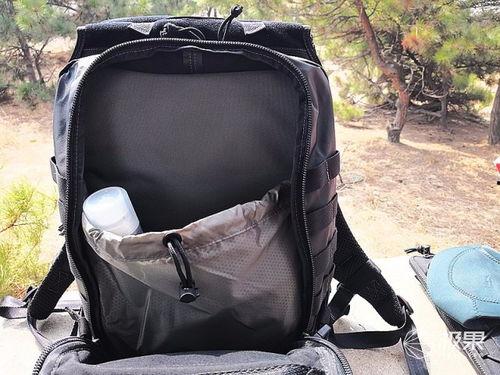 国产背包视频在线播放,在线播放带你领略时尚与实用的完美结合