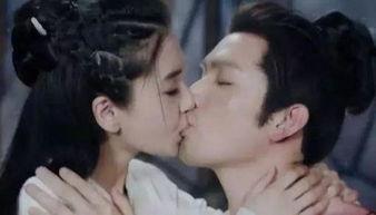 国产大叔吻戏视频大全集,温情瞬间，情感升温